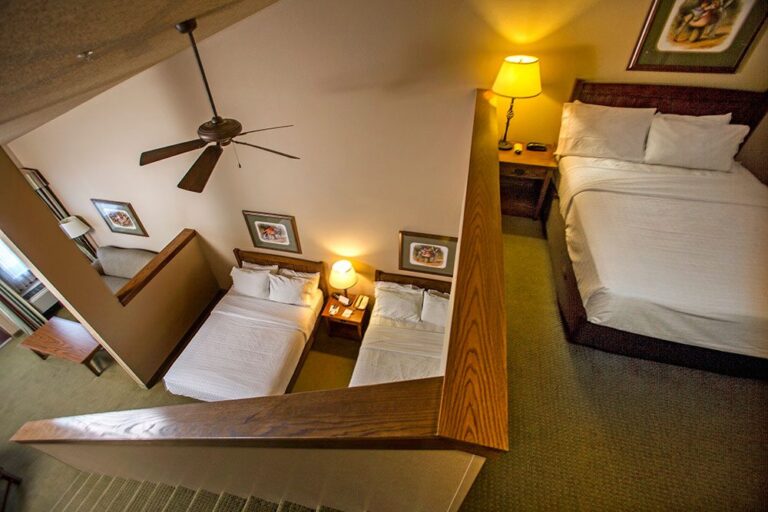 Zehnder’s Splash Village Hotel and Water Park Michigan Family Vacation Resort Frankenmuth