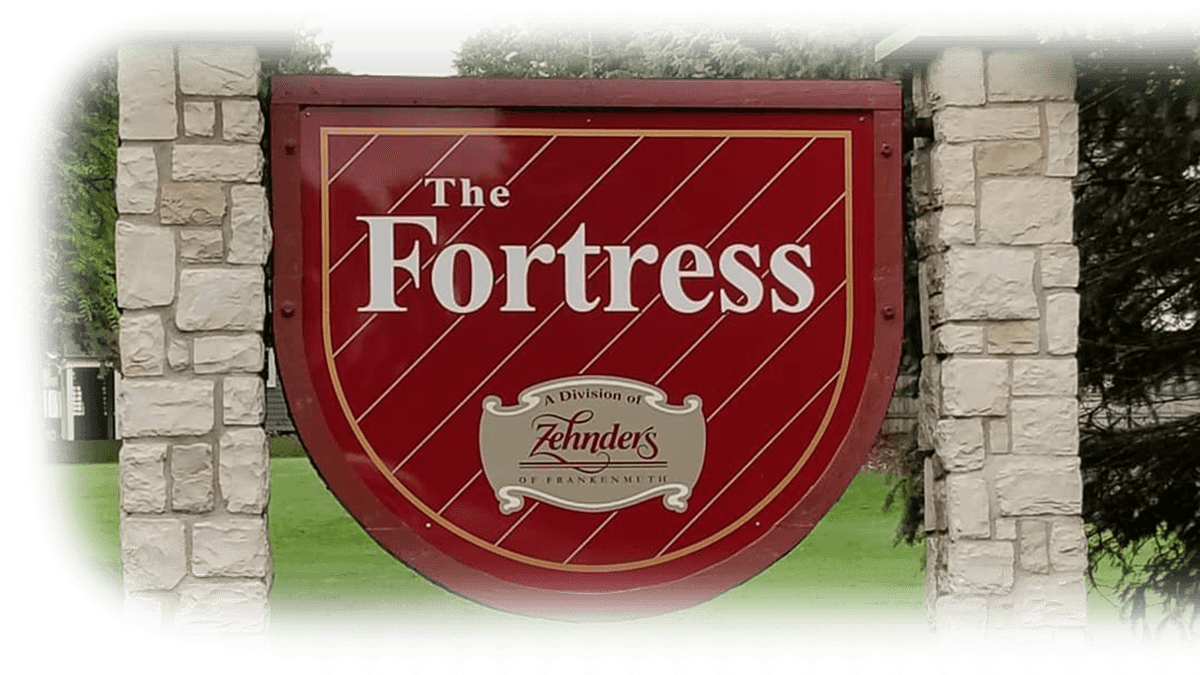 the-fortress-golf-course-outdoor-sign